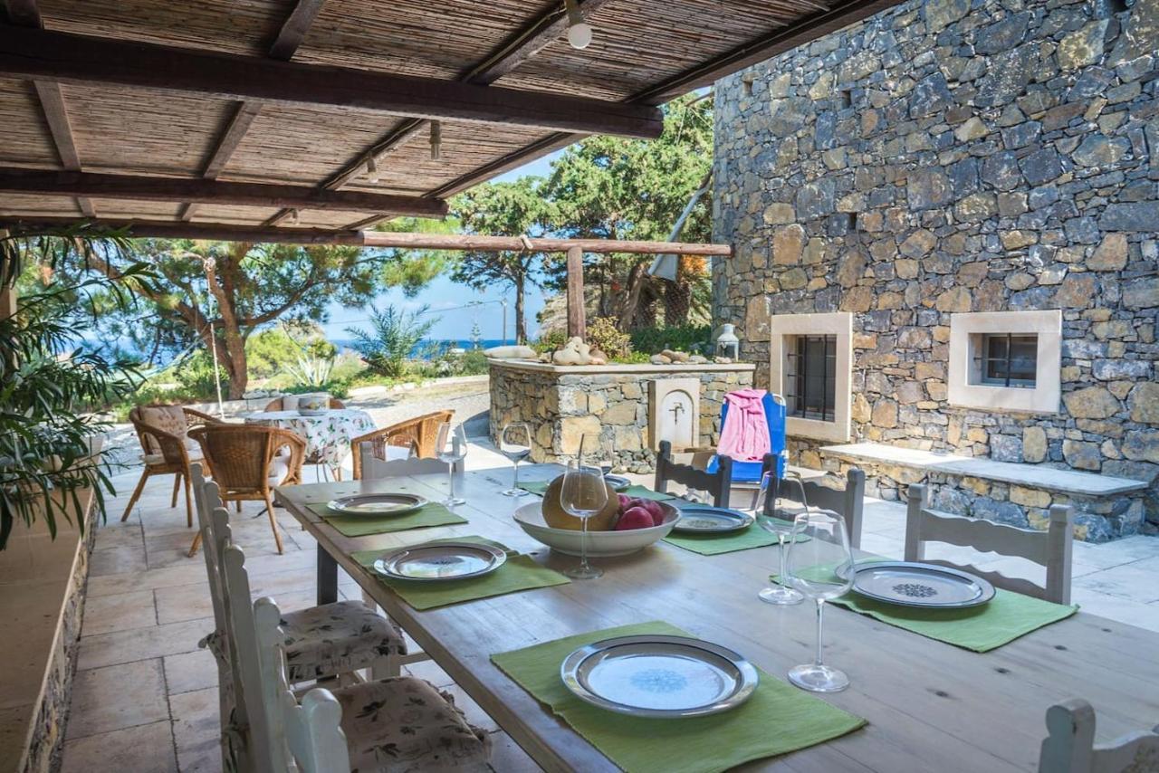 Authentic Cretan Stone Windmill Villa Sitía Exterior foto